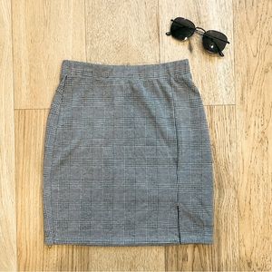 ❌SOLD❌ OOTDFash | Hemmingbone Slit Mini Skirt
